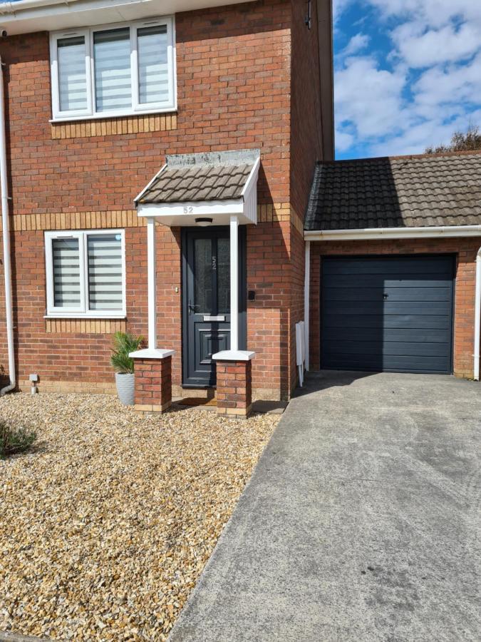 Stunning 2 Bed House Near Coastal Path/Lake/Beach Llanelli Exteriér fotografie