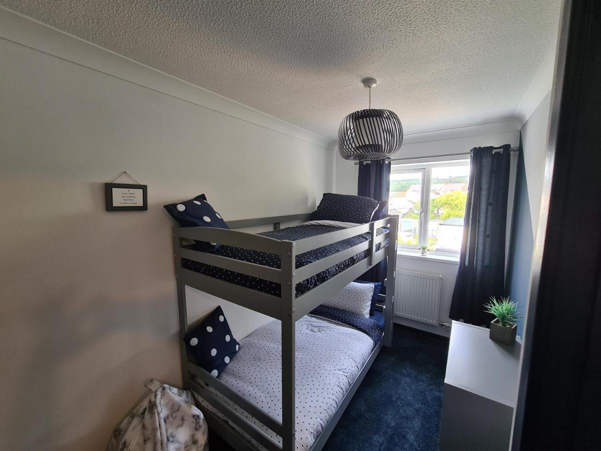 Stunning 2 Bed House Near Coastal Path/Lake/Beach Llanelli Exteriér fotografie