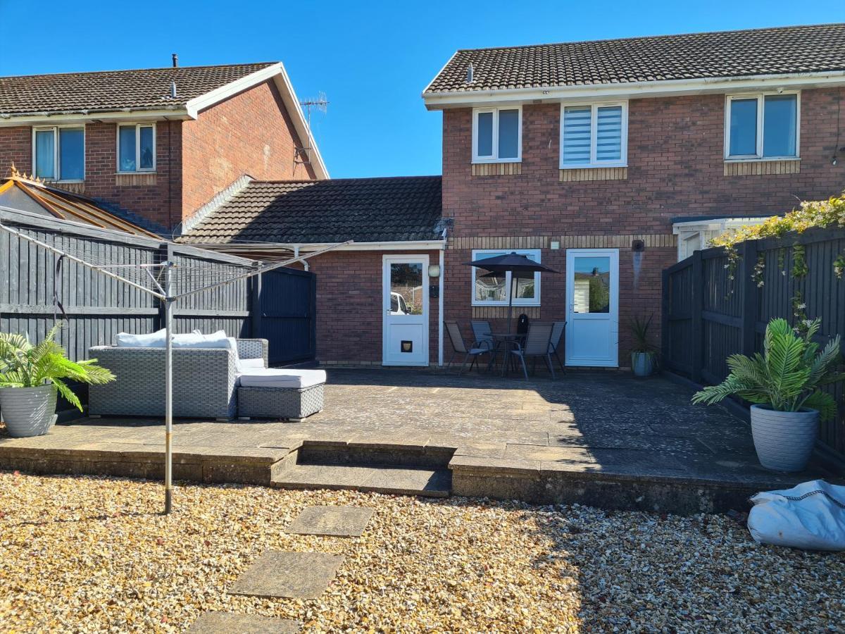 Stunning 2 Bed House Near Coastal Path/Lake/Beach Llanelli Exteriér fotografie